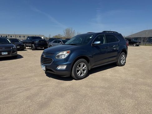 Used 2016 Chevrolet Equinox LT w/ Convenience Package image 3
