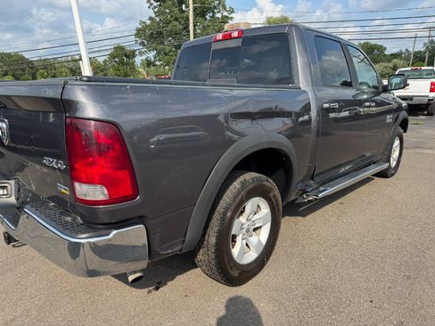 Used 2017 RAM 1500 Classic SLT AWD/4WD image 11