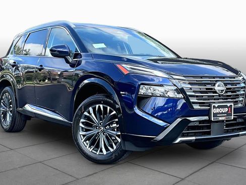 New 2026 Nissan Rogue Platinum image 2