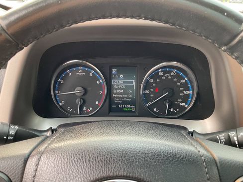 Used 2016 Toyota RAV4 Limited AWD/4WD image 19