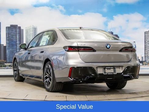 Used 2025 BMW 750e xDrive AWD/4WD image 9