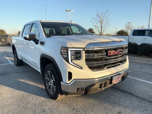 Used 2025 GMC Sierra 1500 SLT image 6
