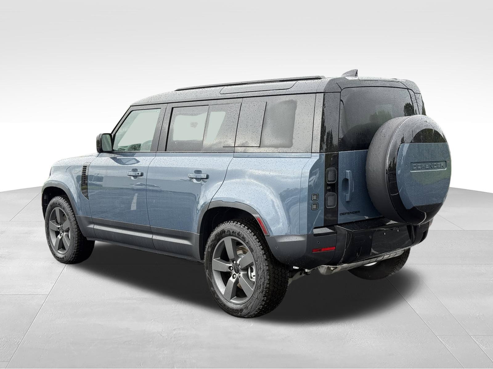 New 2026 Land Rover Defender 110 S AWD/4WD image 3