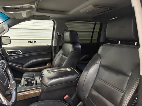 Used 2019 GMC Yukon XL Denali w/ Denali Ultimate Package image 13