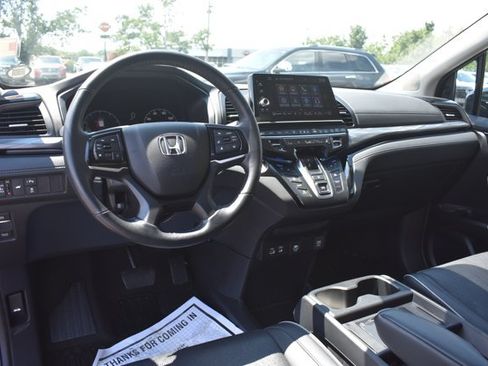 Used 2025 Honda Odyssey Elite image 21