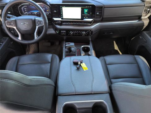 Used 2025 Chevrolet Silverado 1500 LT Trail Boss w/ Convenience Package II image 28