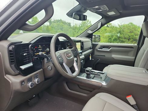 New 2026 GMC Sierra 1500 SLT w/ SLT Premium Plus Package image 13