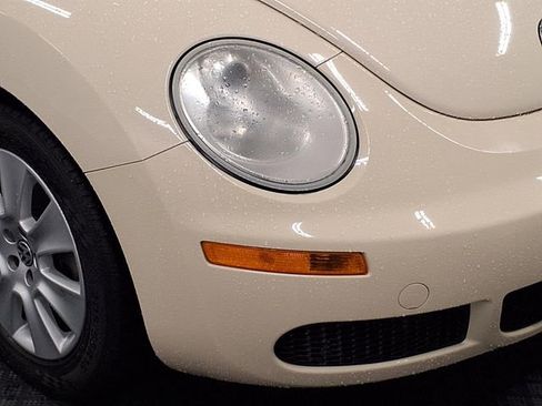 Used 2009 Volkswagen Beetle S FWD image 26
