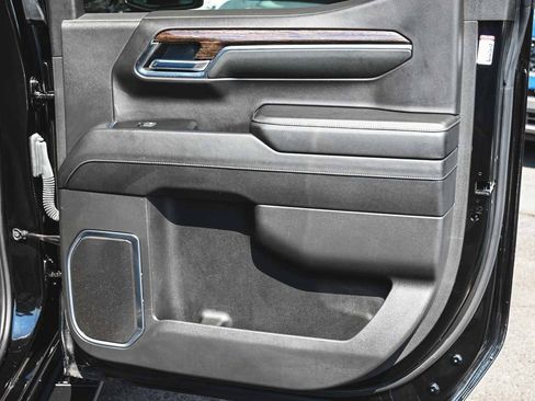 Used 2024 GMC Sierra 1500 Elevation w/ X31 Off-Road Package AWD/4WD image 12