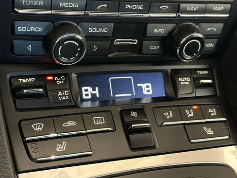 Used 2016 Porsche 911 Carrera image 21