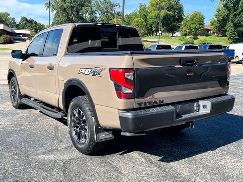 Used 2021 Nissan Titan PRO-4X w/ Pro-4x Convenience Package AWD/4WD image 5