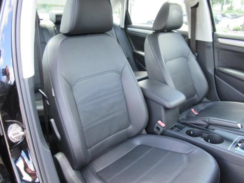 Used 2015 Volkswagen Passat 1.8T Wolfsburg Edition FWD image 8