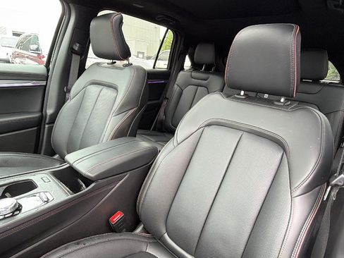 Used 2024 Jeep Wagoneer Launch Edition AWD/4WD image 17