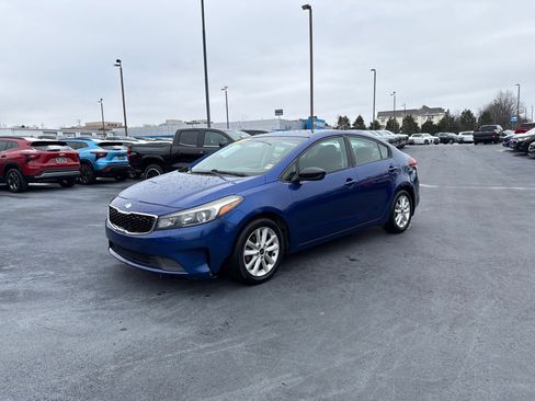 Used 2017 Kia Forte S image 7