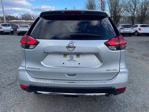 Used 2018 Nissan Rogue SV w/ Premium Package AWD/4WD image 6