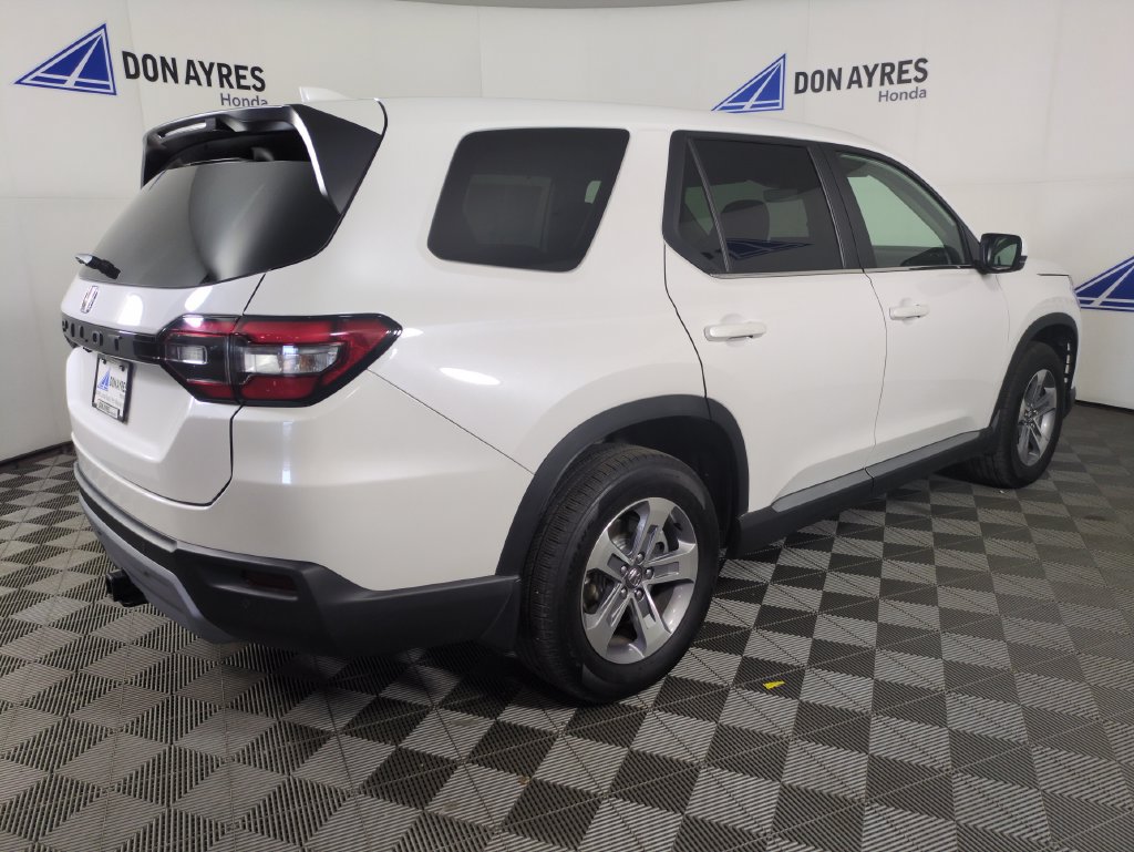 Certified 2025 Honda Pilot EX-L image 9