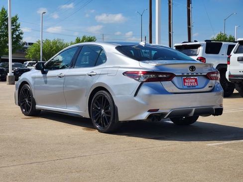 Used 2024 Toyota Camry XSE FWD image 4