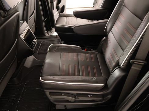 Used 2025 GMC Yukon AT4 Ultimate w/ LPO, Floor Liner Package AWD/4WD image 12