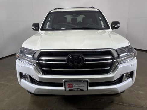 Used 2020 Toyota Land Cruiser Heritage Edition image 13