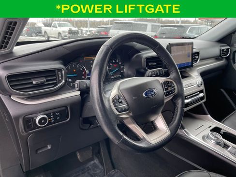 Used 2022 Ford Explorer XLT w/ Equipment Group 202A image 18