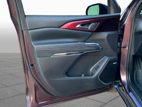 Used 2026 Chevrolet Traverse RS w/ LPO, Floor Liner Package FWD image 21
