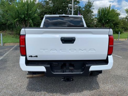Used 2024 Toyota Tacoma TRD Off-Road AWD/4WD image 6