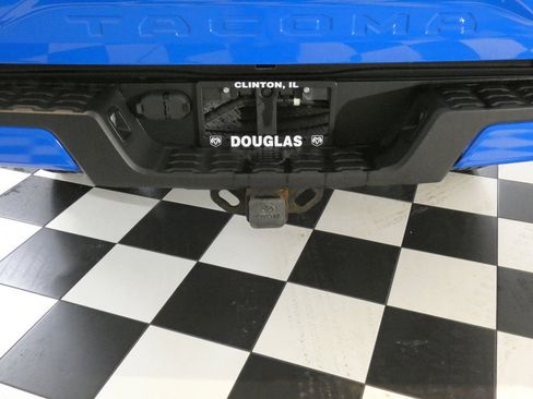 Used 2020 Toyota Tacoma 4x4 Double Cab image 7