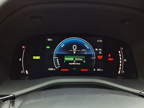 Used 2025 Toyota Camry SE image 17