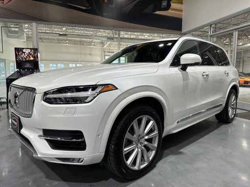 Used 2017 Volvo XC90 T6 Inscription w/ Vision Package AWD/4WD image 1