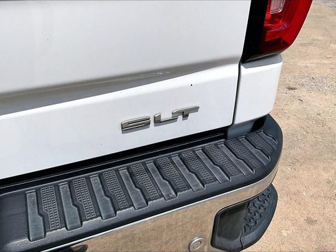 Used 2019 GMC Sierra 1500 SLT w/ SLT Premium Plus Package AWD/4WD image 6