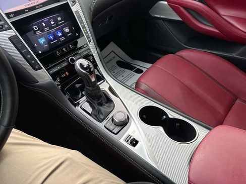 Used 2018 INFINITI Q60 3.0t Sport image 26