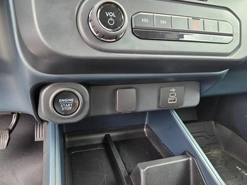 Used 2025 Ford Maverick Lobo AWD/4WD image 19
