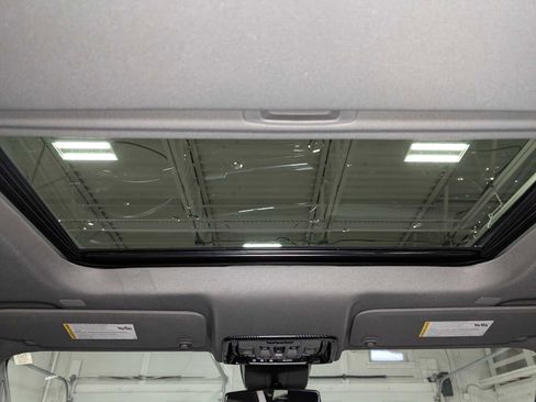 Used 2024 Chevrolet Silverado 1500 LT Trail Boss w/ LT Trail Boss Premium Package image 14