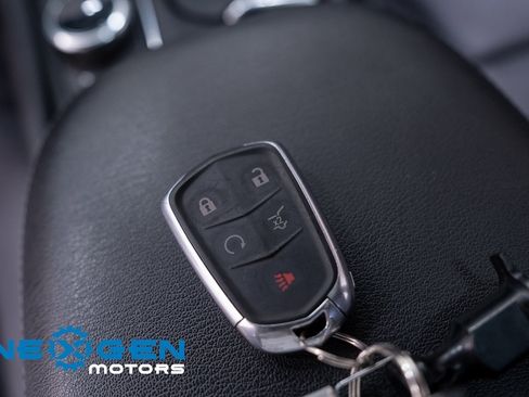 Used 2021 Cadillac XT5 Premium Luxury image 32