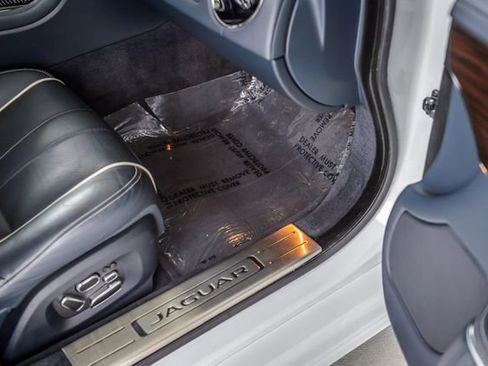 Used 2015 Jaguar XJ L Portfolio image 50