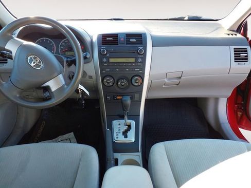 Used 2010 Toyota Corolla LE image 10