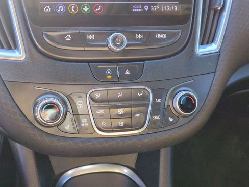 Used 2021 Chevrolet Malibu LT image 24