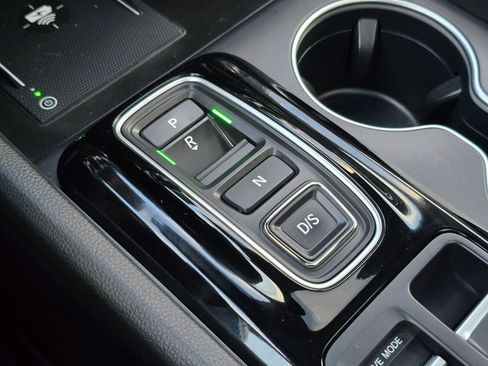 Certified 2023 Honda Pilot Touring image 37