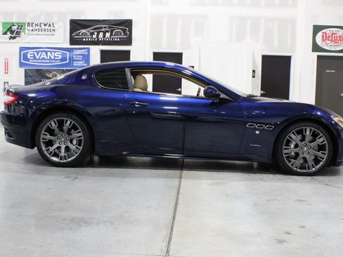Used 2012 Maserati GranTurismo S RWD image 25