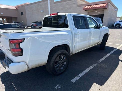 Used 2025 Nissan Frontier SV AWD/4WD image 5