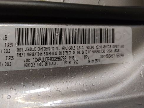 Used 2019 Jeep Cherokee Latitude w/ Popular Appearance Group FWD image 33