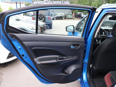 Used 2024 Nissan Versa SR FWD image 23