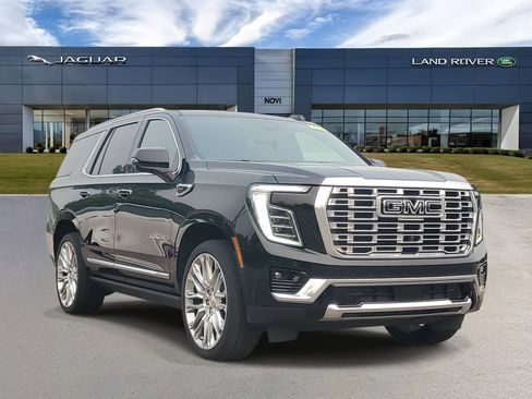 Used 2025 GMC Yukon Denali w/ Denali Reserve Package AWD/4WD image 2