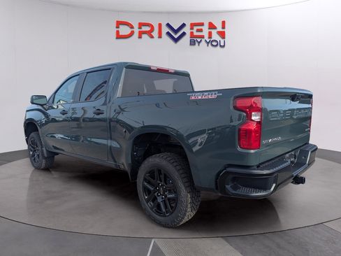 New 2026 Chevrolet Silverado 1500 Custom Trail Boss w/ LPO, Dark Essentials Package image 3