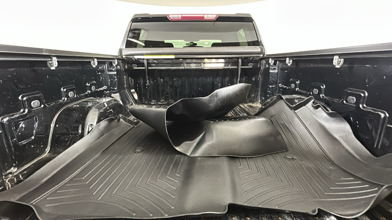 Used 2021 Chevrolet Silverado 1500 Custom w/ LPO, Dark Essentials Package AWD/4WD image 34