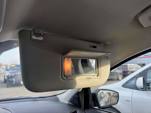 Used 2018 Ford Escape SE w/ SE Sport Appearance Package image 39