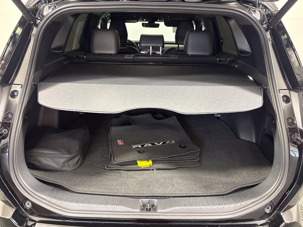 Used 2026 Toyota RAV4 AWD Plug-in Hybrid image 29
