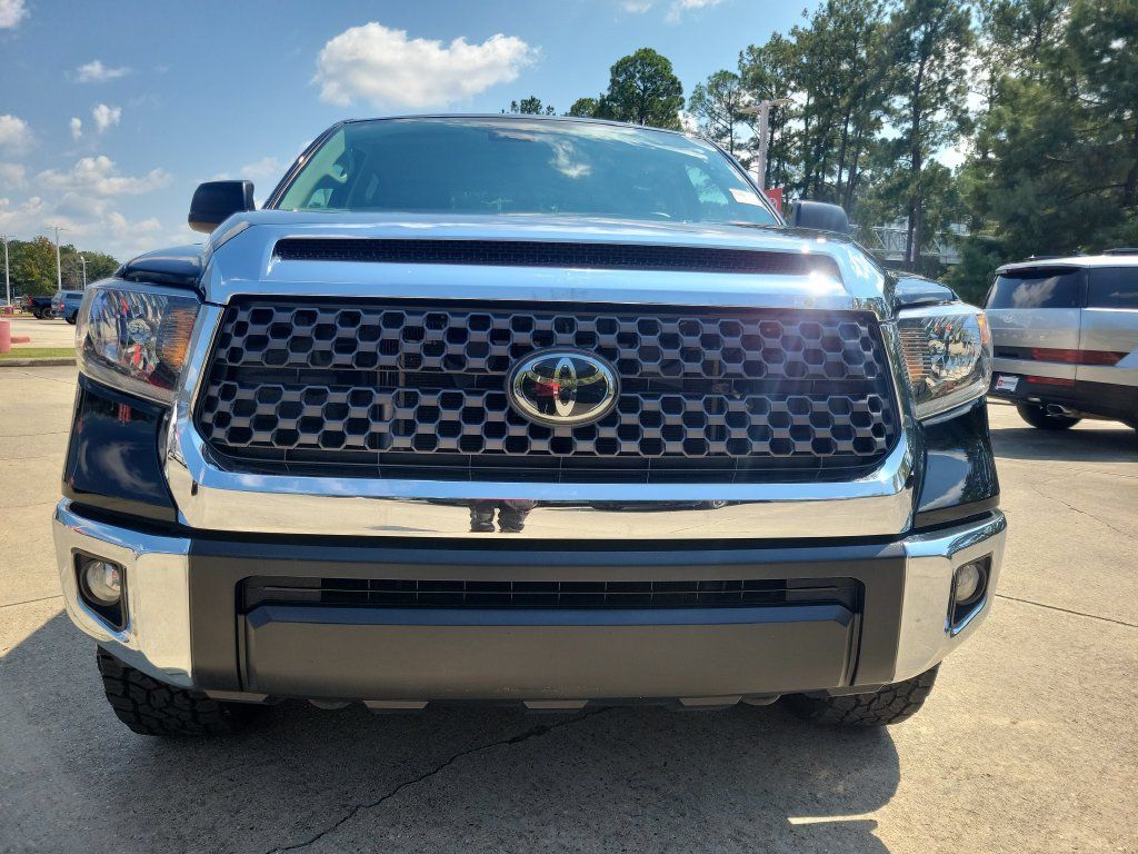 Used 2020 Toyota Tundra SR5 w/ SR5 Upgrade Package AWD/4WD image 4