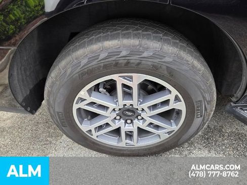 Used 2025 Ford Expedition Active AWD/4WD image 11