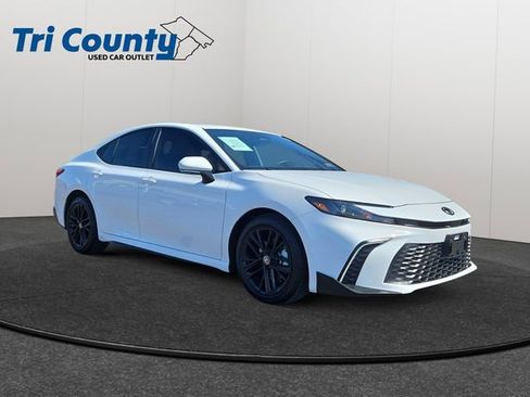 Certified 2026 Toyota Camry SE w/ Convenience Package image 1